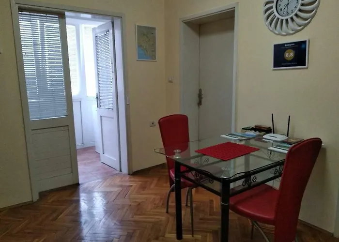 Apartment Sweet Dream *